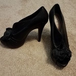 Vince Camuto 8.5 Black Heels